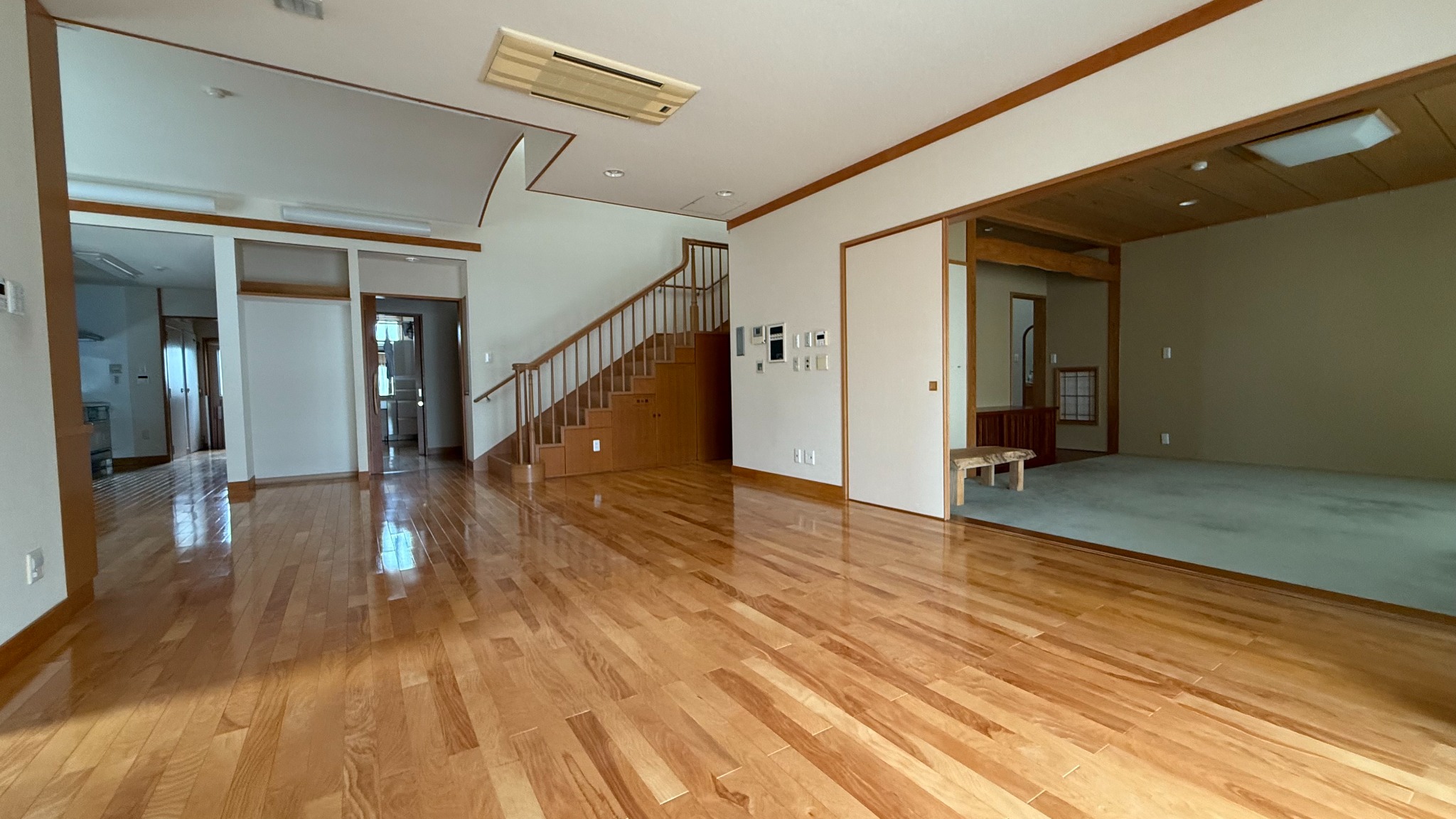 地域サロンにとよんの空間